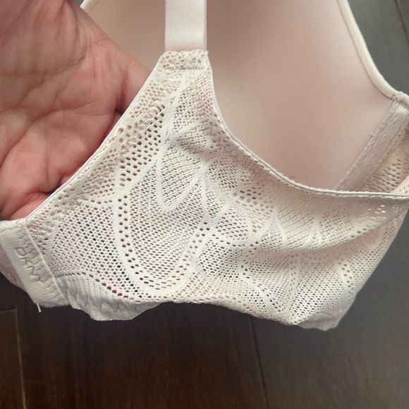 🚫SOLD🚫Brand new DKNY bra - Picture 3 of 4